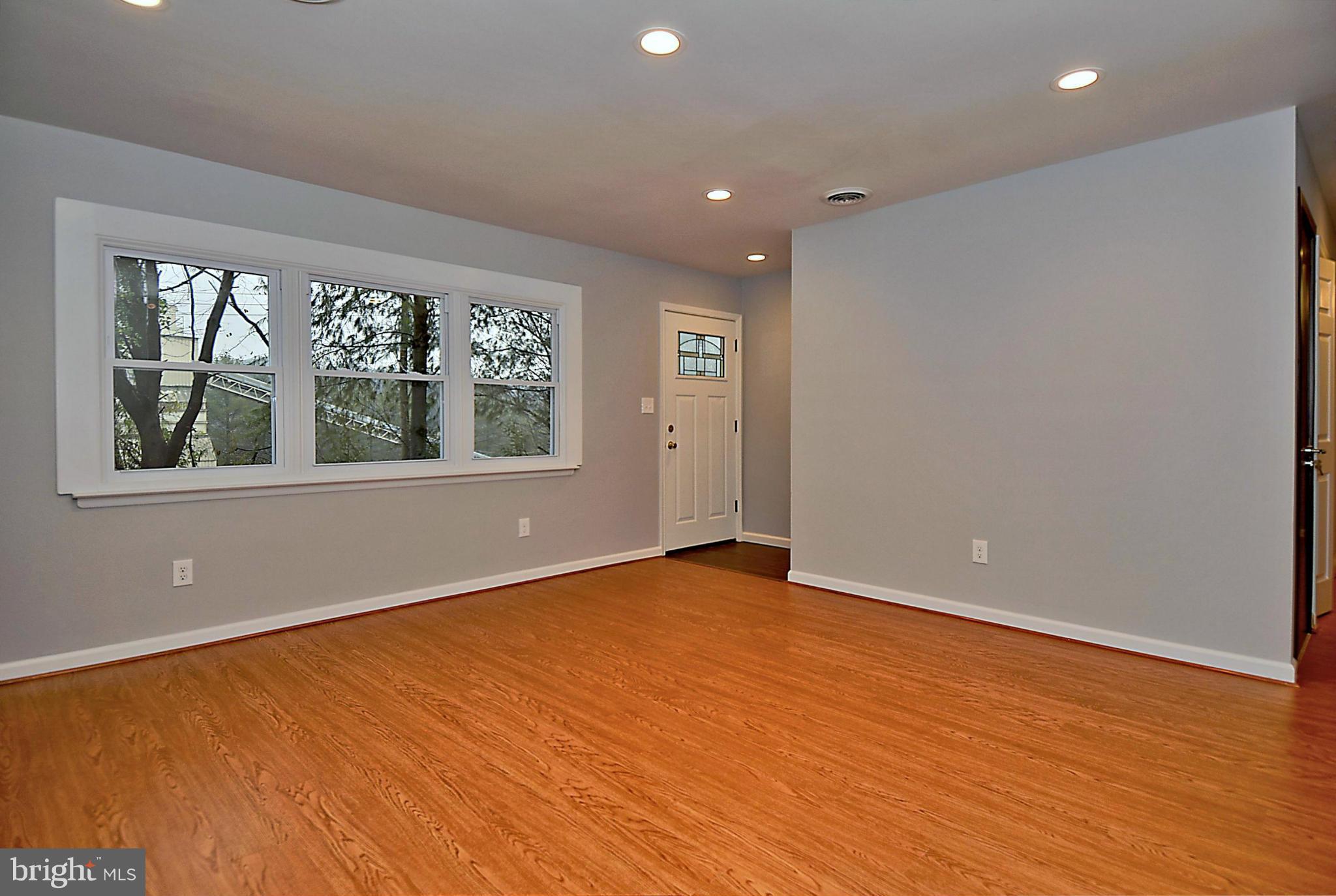 601 Ridge Road Westminster, MD 21157 - Photo 6 of 20 Living Room