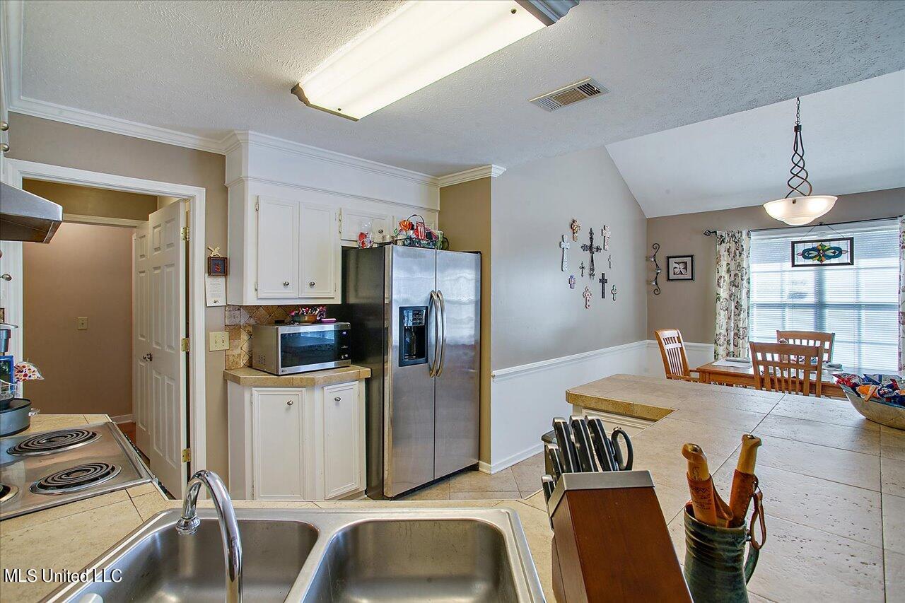 149 Oak Ridge Circle Madison, MS 39110 - Photo 9 of 30 09-149 Oak Ridge Cr