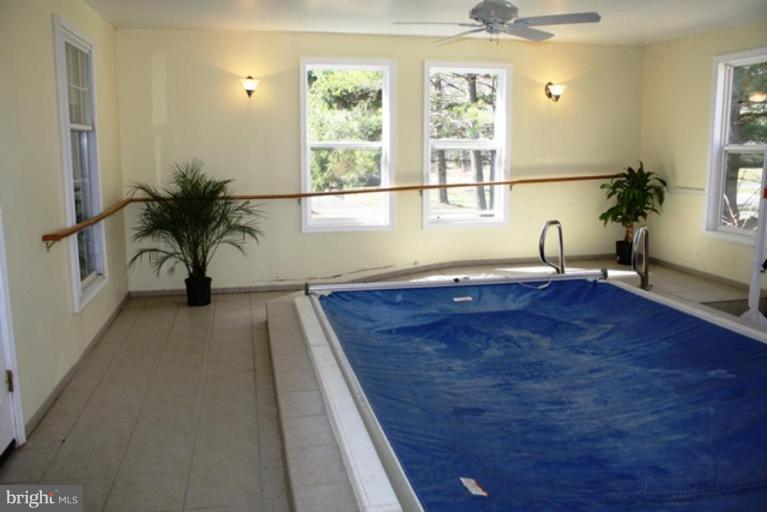6779 Riley Road Warrenton, VA 20187 - Photo 2 of 30 Indoor Infinity Pool