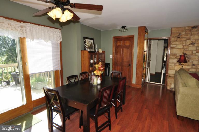 6779 Riley Road Warrenton, VA 20187 - Photo 17 of 30 Eat-In Area