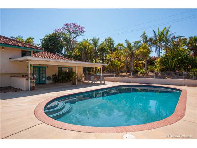 960 El Caminito Road Fallbrook, CA 92028 - Photo 8 of 14 Swimming Pool fully gated