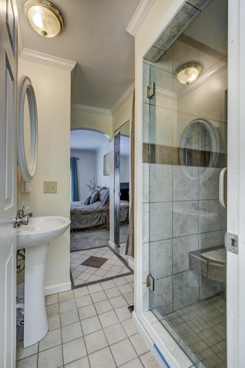 131 Dennis Road Hendersonville, TN 37075 - Photo 17 of 30 Master Bath