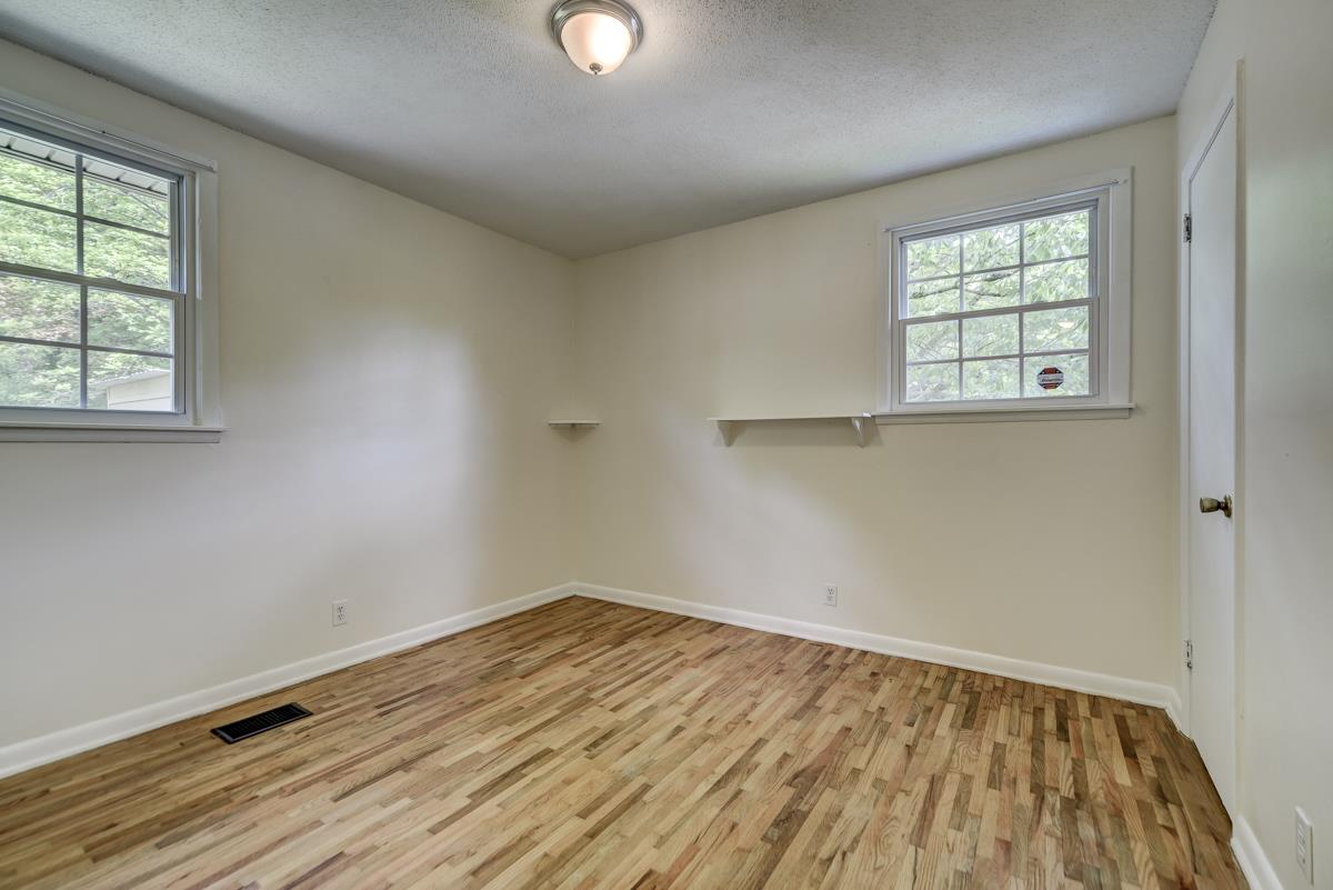131 Dennis Road Hendersonville, TN 37075 - Photo 22 of 30 3rd Bedroom