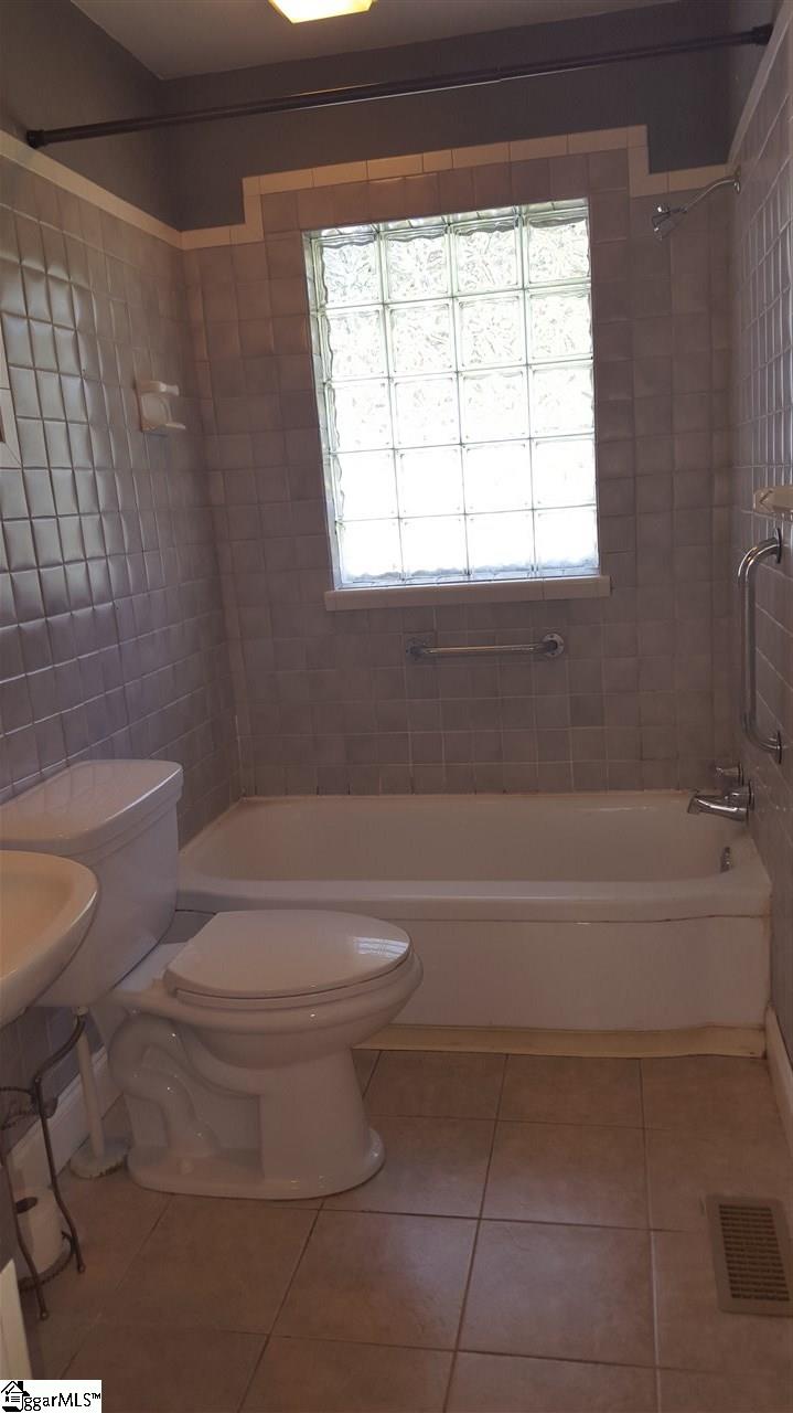 19 Farmington Road Greenville, SC 29605 - Photo 16 of 17