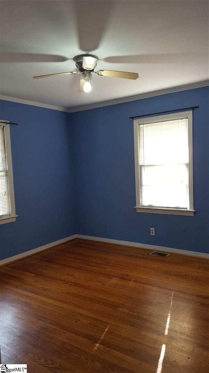 19 Farmington Road Greenville, SC 29605 - Photo 8 of 17