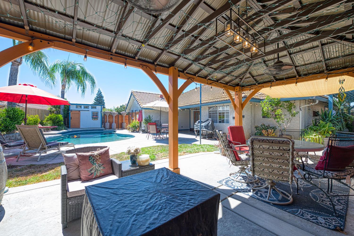 3239 Doubletree Way Madera, CA 93637 - Photo 53 of 57