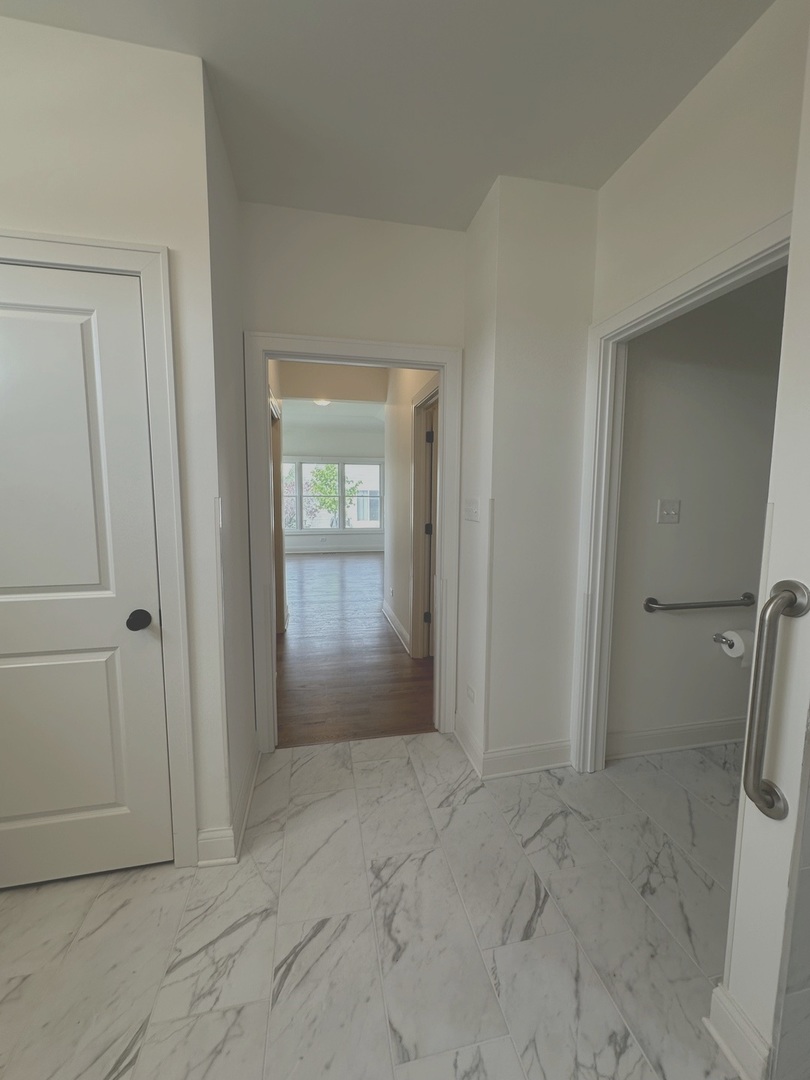 9014 Gloucester Road Woodridge, IL 60517 - Photo 14 of 30