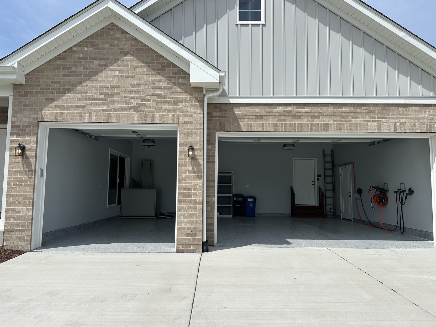 9014 Gloucester Road Woodridge, IL 60517 - Photo 26 of 30 a view of an entrance to house
