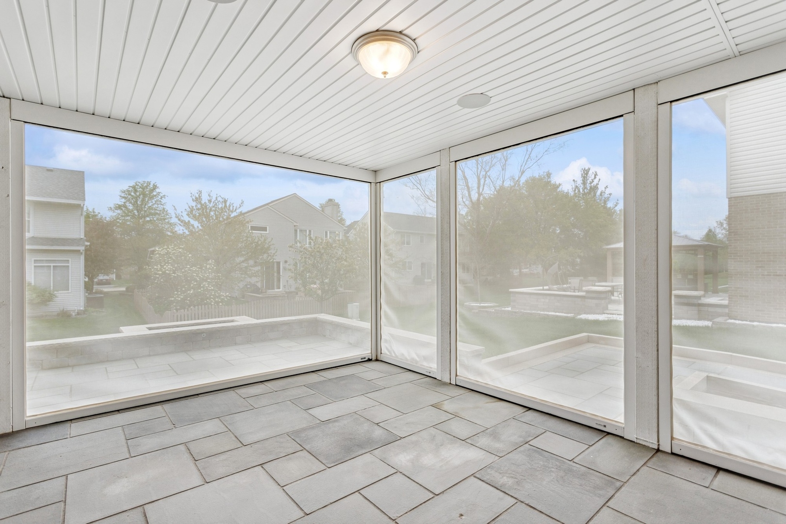9014 Gloucester Road Woodridge, IL 60517 - Photo 10 of 30 a bathroom with a bathtub and a shower