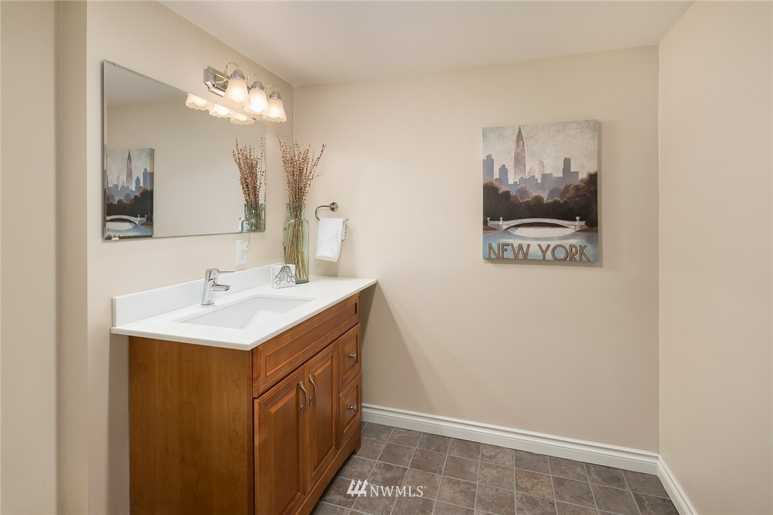 9903 232nd Street Southwest Edmonds, WA 98020 - Photo 17 of 25 Gallery Image 17