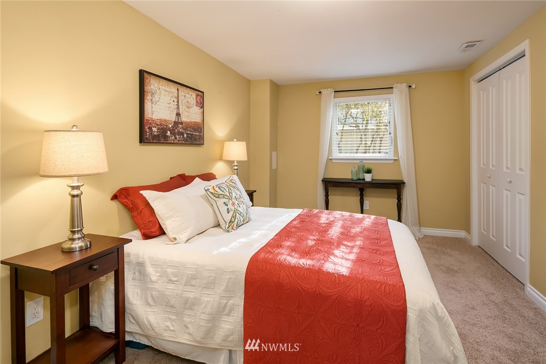9903 232nd Street Southwest Edmonds, WA 98020 - Photo 19 of 25 Gallery Image 19