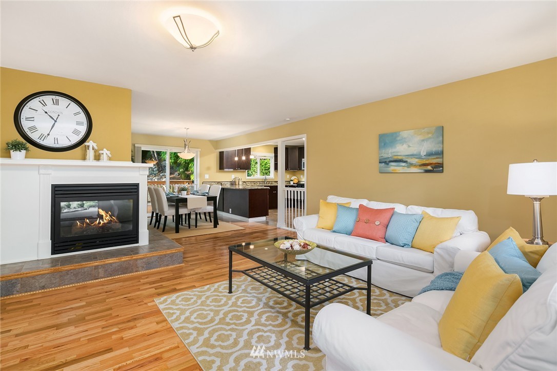9903 232nd Street Southwest Edmonds, WA 98020 - Photo 5 of 25 Gallery Image 5