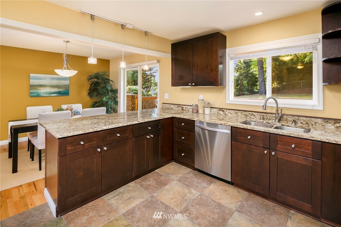 9903 232nd Street Southwest Edmonds, WA 98020 - Photo 8 of 25 Gallery Image 8