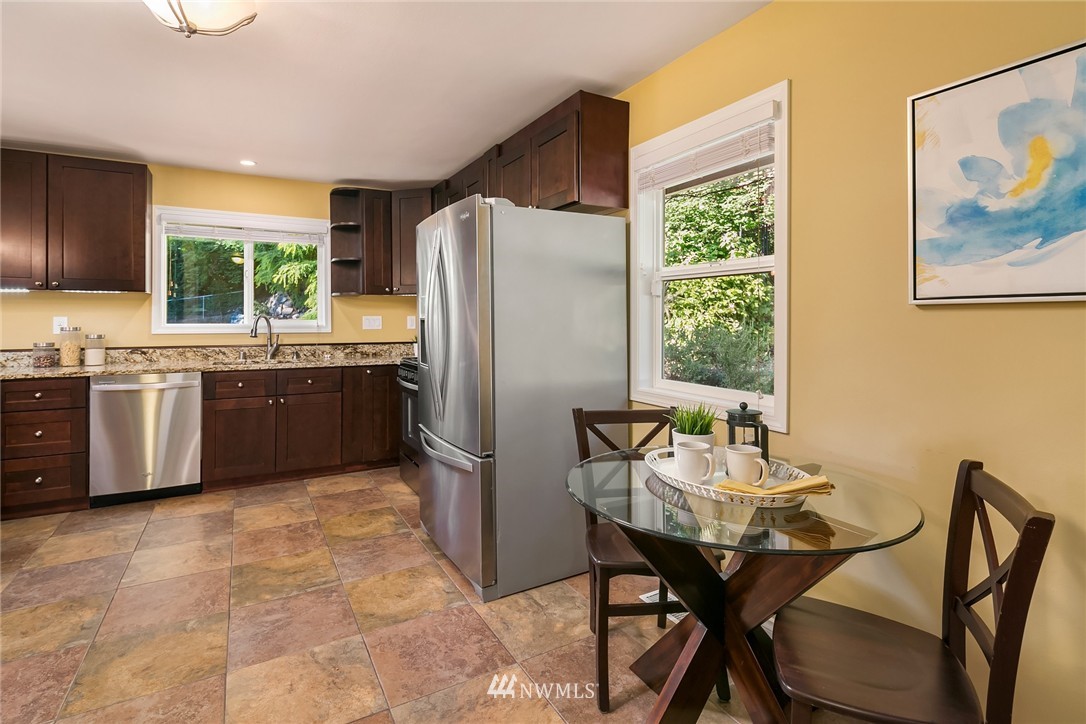 9903 232nd Street Southwest Edmonds, WA 98020 - Photo 10 of 25 Gallery Image 10