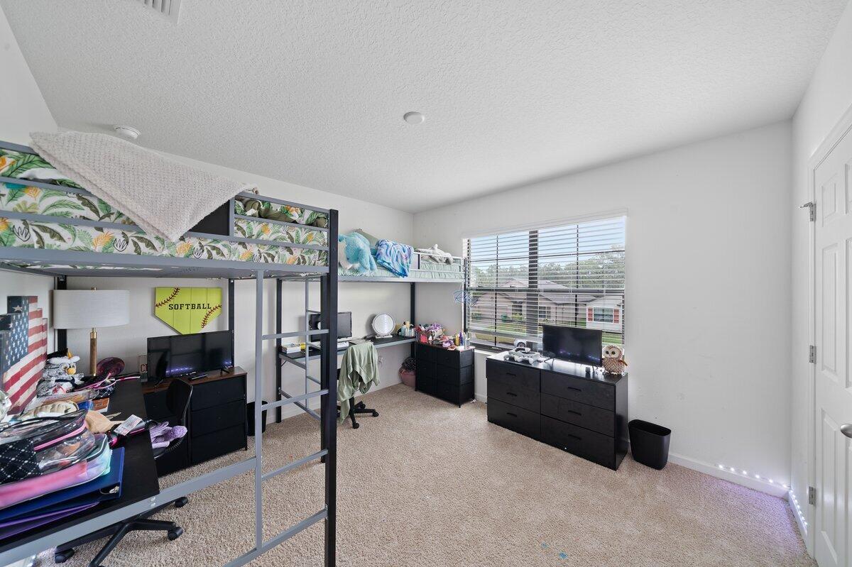 1652 Saxton Road Cocoa, FL 32926 - Photo 27 of 30 a living room with furniture