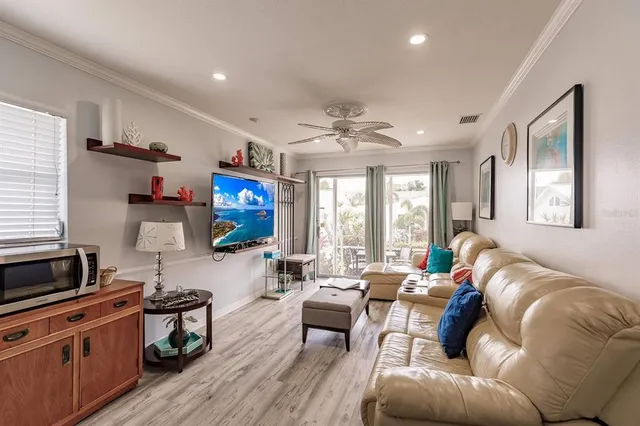 $7,470 | 6020 Midnight Pass Road, Unit 4, Sarasota, FL 34242