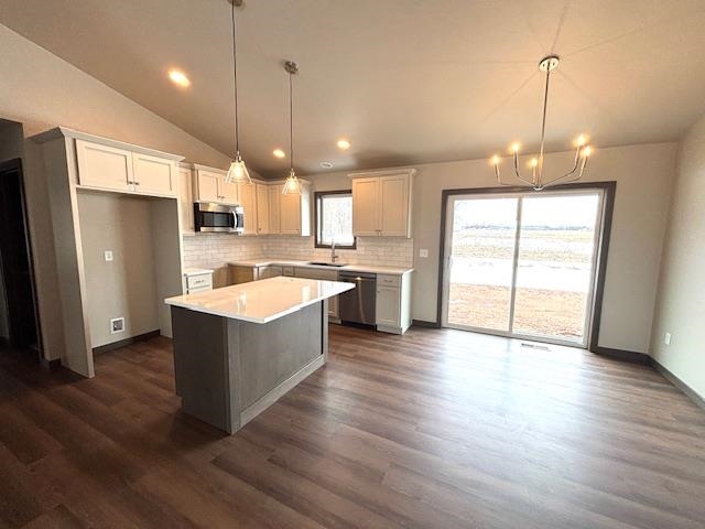 655 Reed Street Neenah, WI 54956 - Photo 4 of 8
