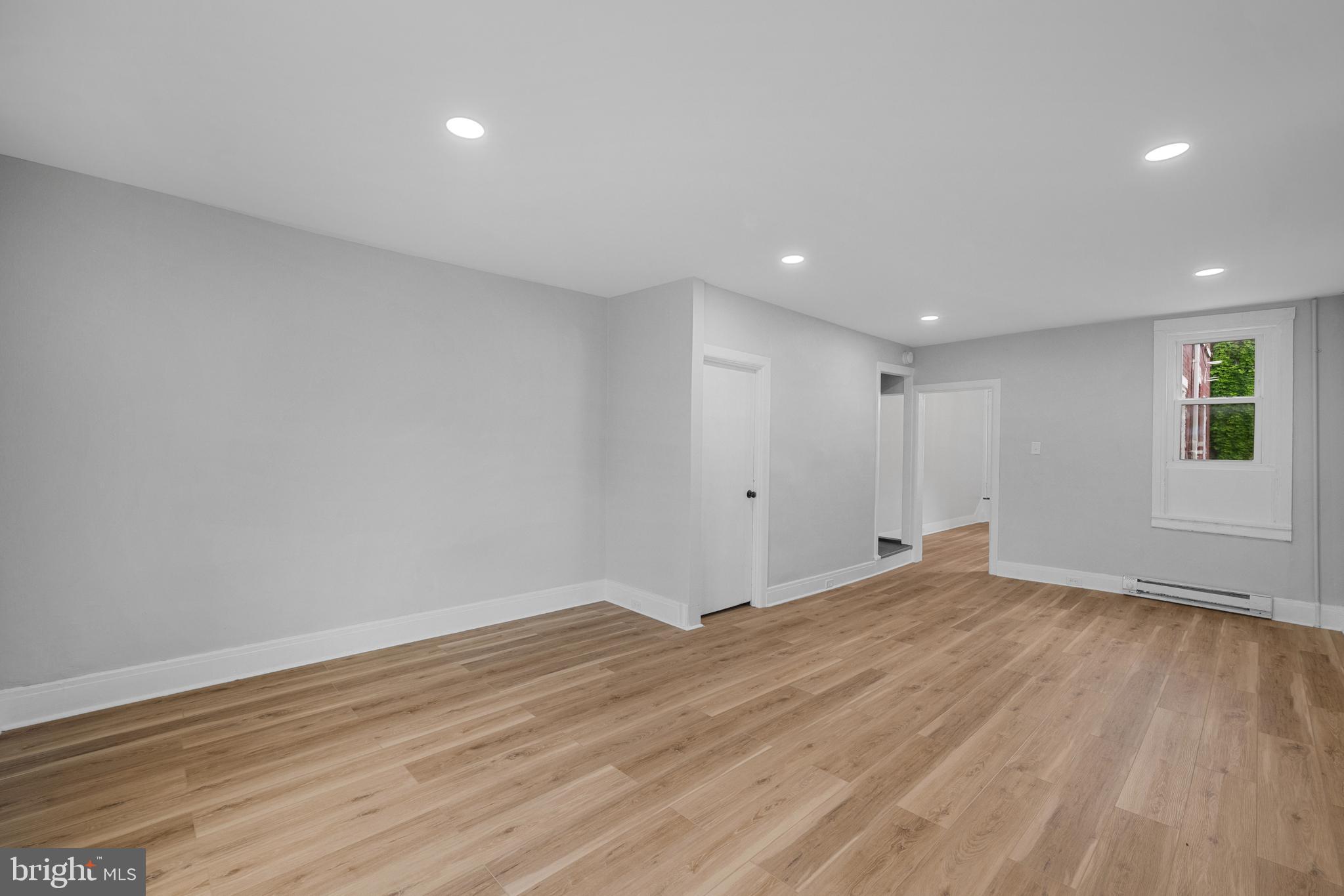 1034 Washington Street Reading, PA 19601 - Photo 5 of 40
