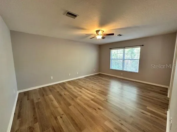 $2,550 | 1506 Hillview Lane, Tarpon Springs, FL 34689