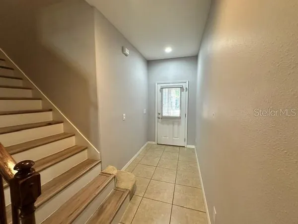 $2,550 | 1506 Hillview Lane, Tarpon Springs, FL 34689