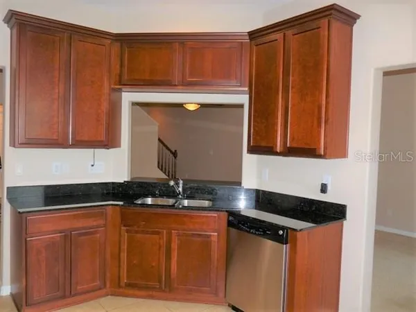 $2,550 | 1506 Hillview Lane, Tarpon Springs, FL 34689
