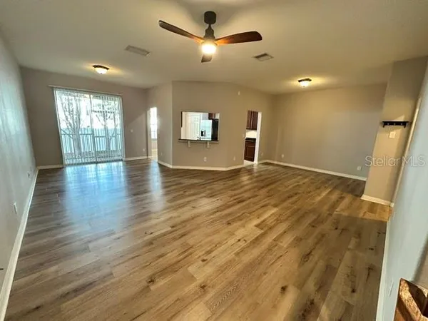 $2,550 | 1506 Hillview Lane, Tarpon Springs, FL 34689