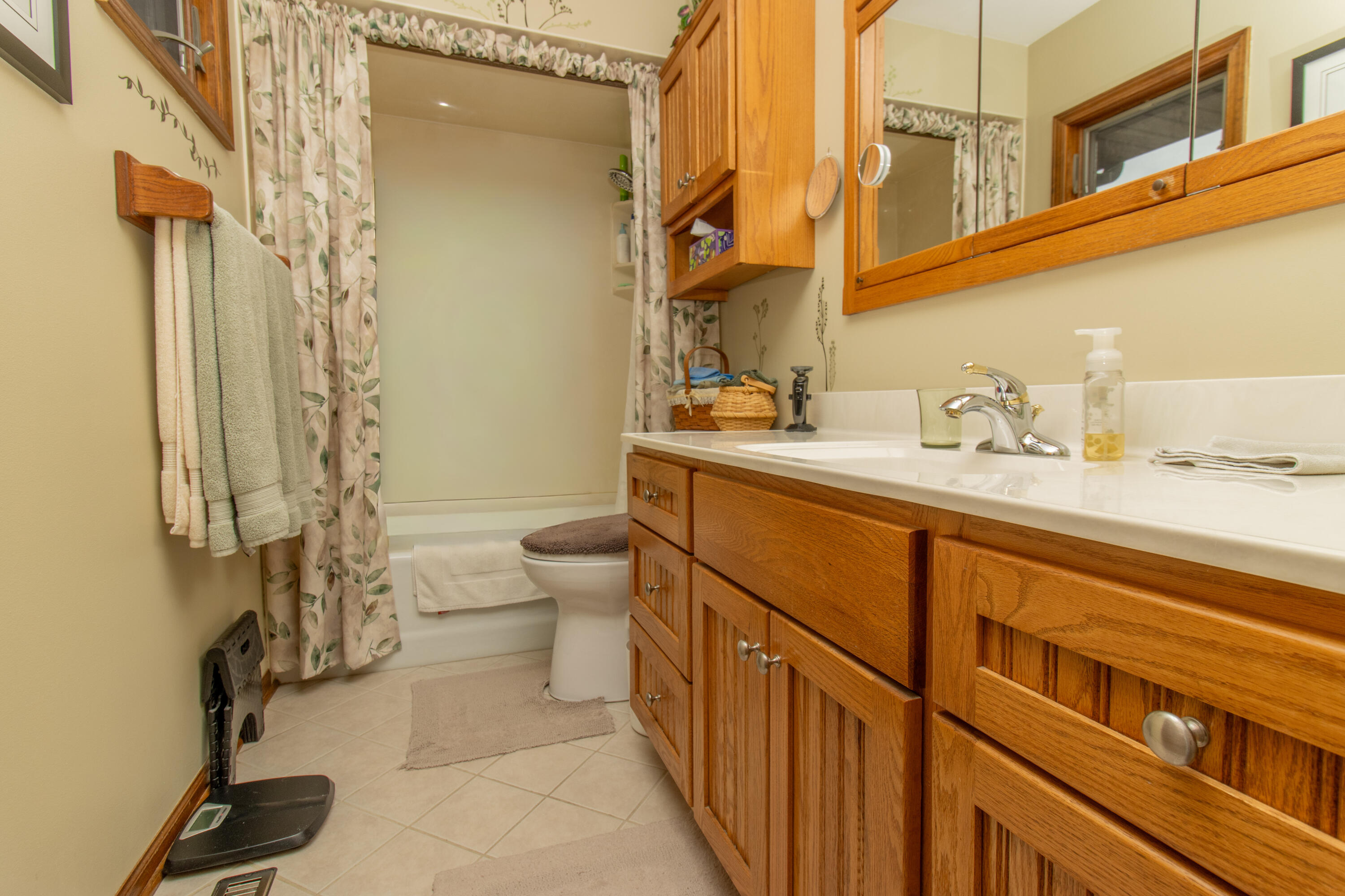 9838 Redbud Road Munster, IN 46321 - Photo 14 of 22 3000x2000