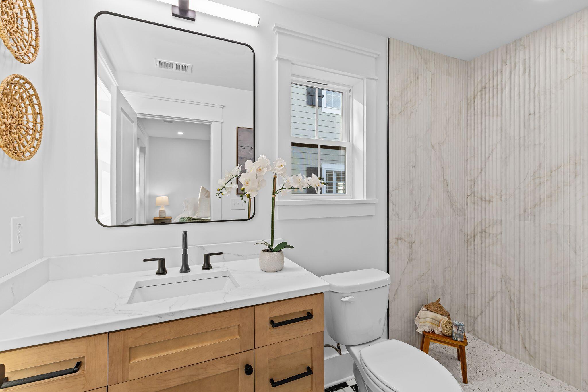 7 Larnes Street Charleston, SC 29403 - Photo 31 of 42 Bathroom 2