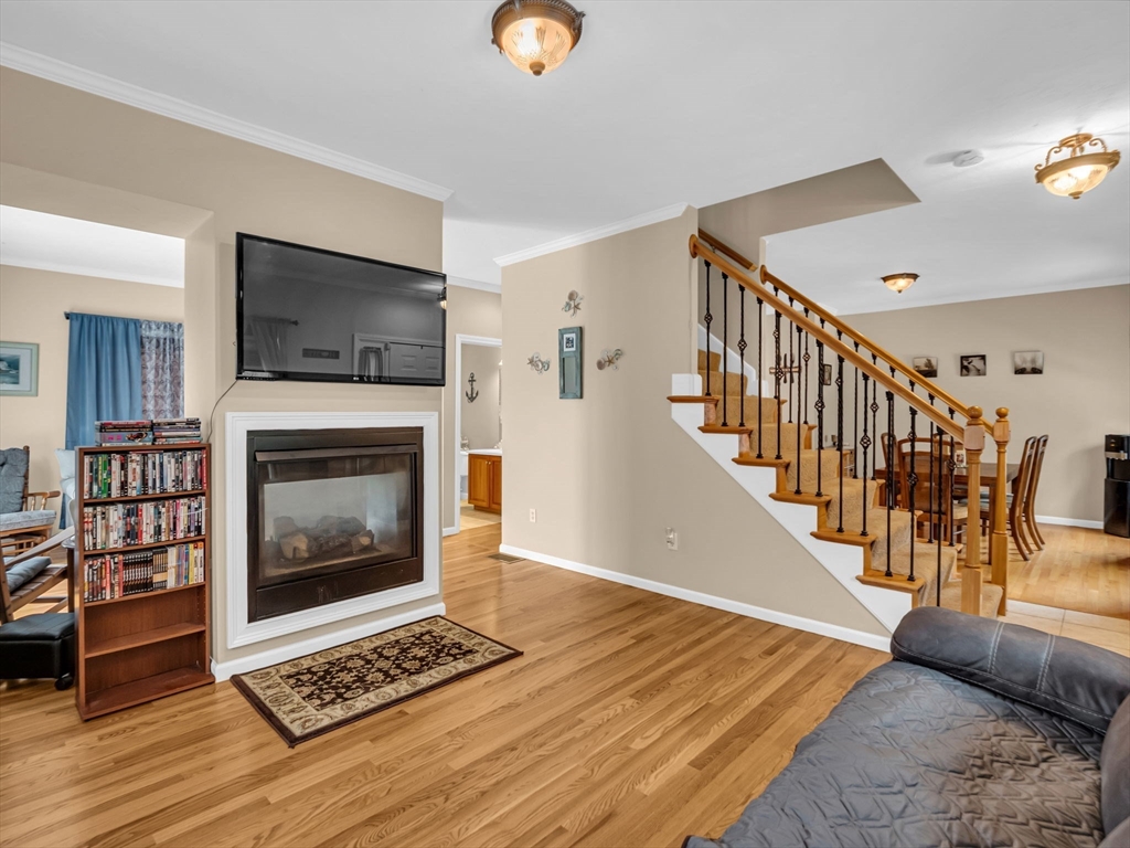 6 Queen Of Roses Lane, Unit 101 Uxbridge, MA 01569 - Photo 12 of 42 Gallery Image 12
