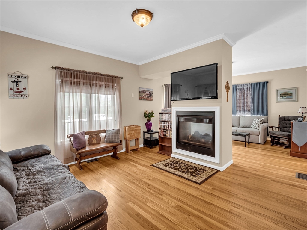 6 Queen Of Roses Lane, Unit 101 Uxbridge, MA 01569 - Photo 15 of 42 Gallery Image 15