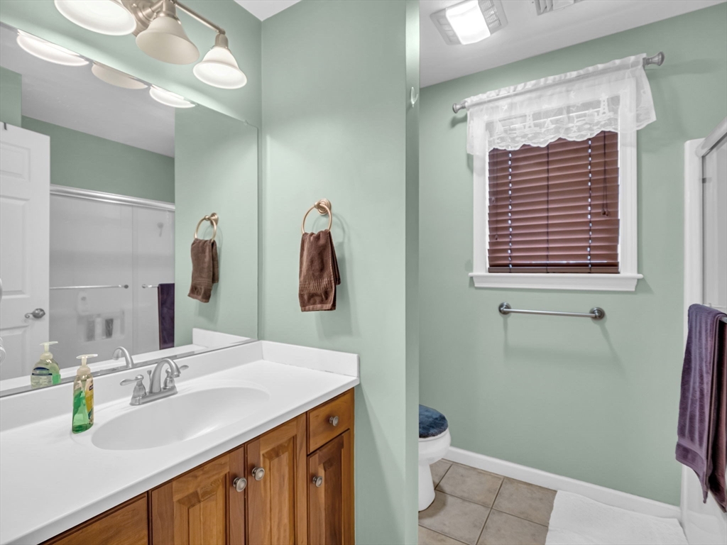6 Queen Of Roses Lane, Unit 101 Uxbridge, MA 01569 - Photo 29 of 42 Gallery Image 29