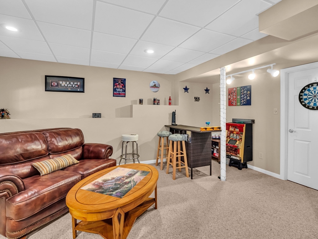 6 Queen Of Roses Lane, Unit 101 Uxbridge, MA 01569 - Photo 36 of 42 Gallery Image 36
