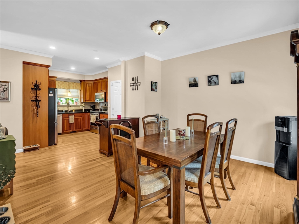 6 Queen Of Roses Lane, Unit 101 Uxbridge, MA 01569 - Photo 4 of 42 Gallery Image 4