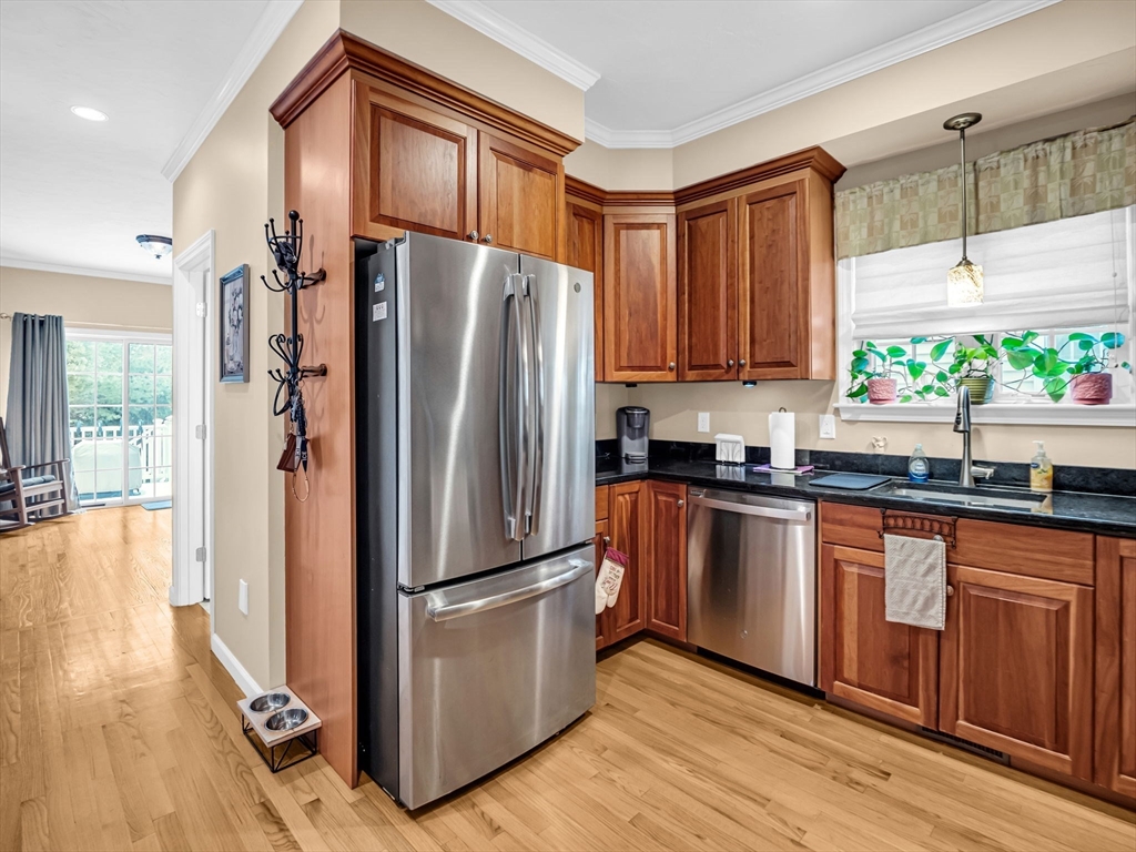 6 Queen Of Roses Lane, Unit 101 Uxbridge, MA 01569 - Photo 7 of 42 Gallery Image 7