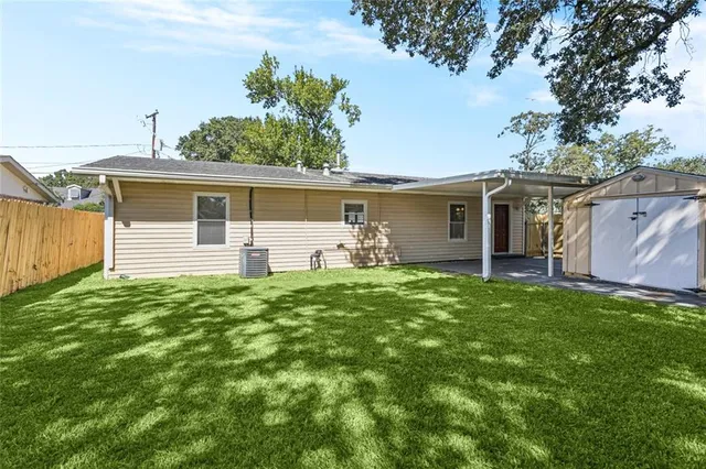 $299,000 | 215 Citrus Road, River Ridge, LA 70123