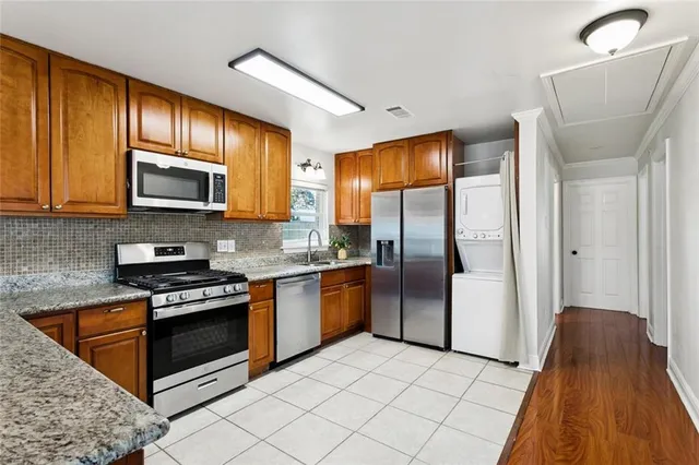 $299,000 | 215 Citrus Road, River Ridge, LA 70123