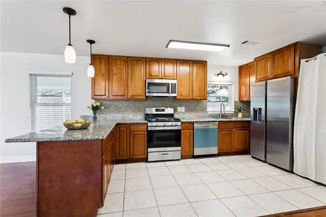 $299,000 | 215 Citrus Road, River Ridge, LA 70123