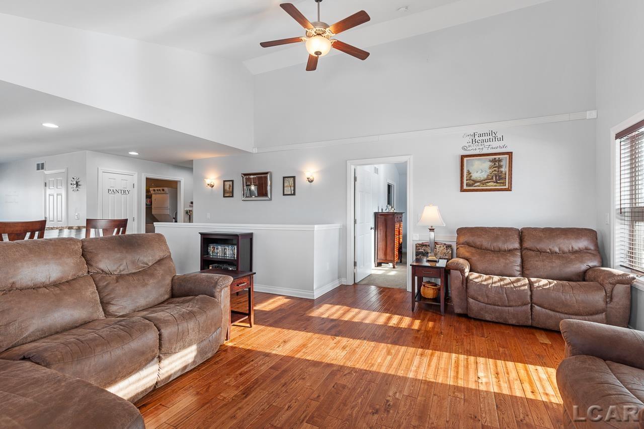 1024 Ridgeview Drive Tecumseh, MI 49286 - Photo 7 of 29 50131512-2878a036-2852-4ff5-86e4-1451f7c44776.JPG