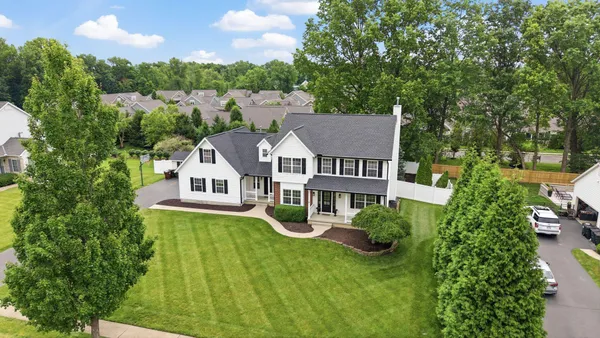 $800,000 | 6961 Whitetail Lane, Westerville, OH 43082