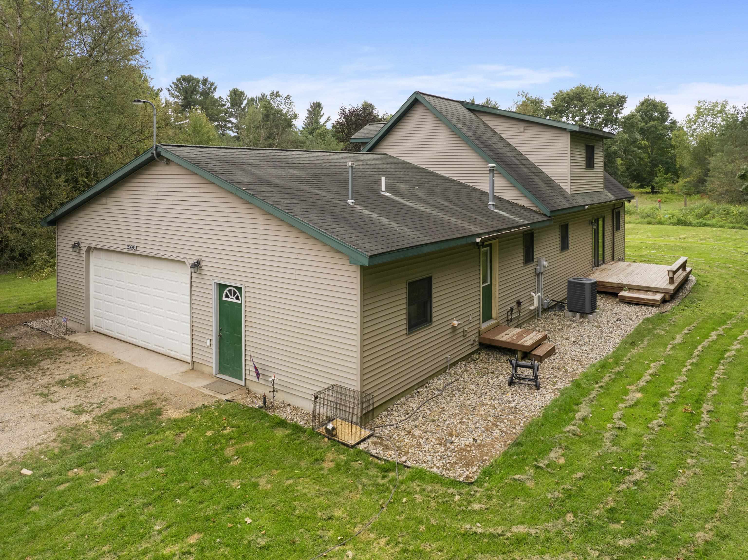 20680 Cinder Road Interlochen, MI 49643 - Photo 2 of 46 1949692-15908647-96ba-49c4-93ed-5a826099353e.JPG