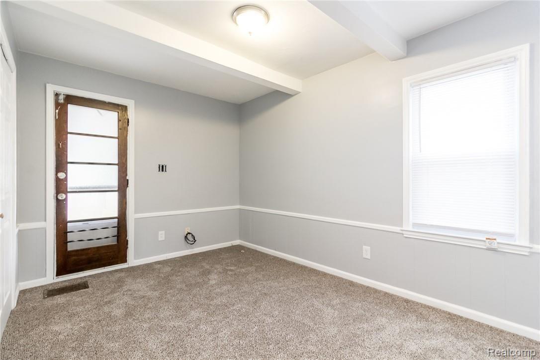 6745 Pelham Road Allen Park, MI 48101 - Photo 13 of 22 6745 Pelham-13.jpg