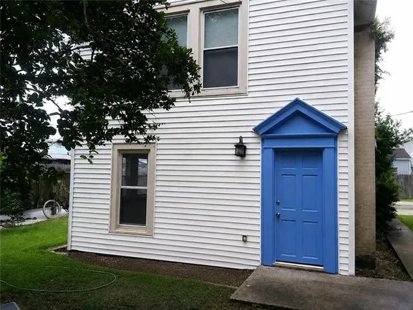 $1,150 | 237 St George Avenue, Unit A, New Orleans, LA 70121
