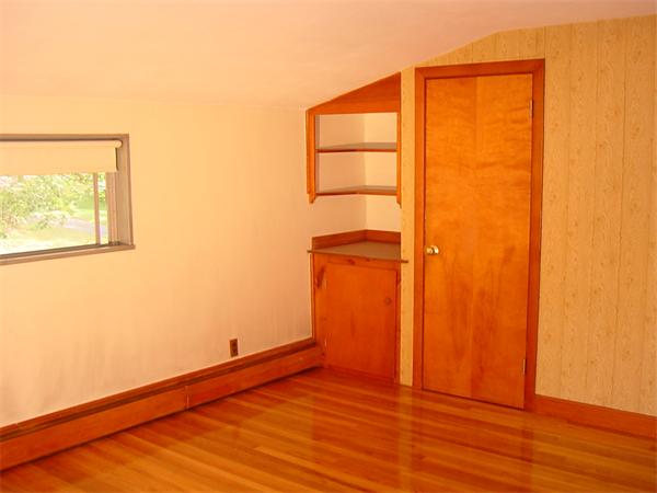 88 Londonderry Road Framingham, MA 01701 - Photo 13 of 21 Gallery Image 13