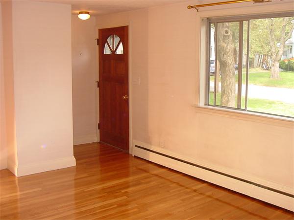88 Londonderry Road Framingham, MA 01701 - Photo 5 of 21 Gallery Image 5