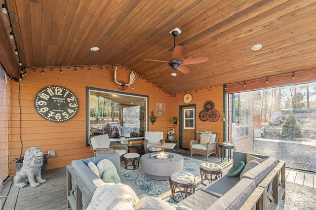 $799,950 | 28615 North Milan Road, Chattaroy, WA 99003