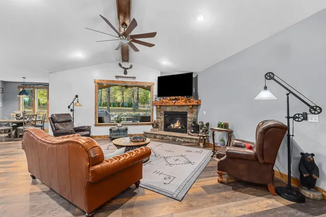 $799,950 | 28615 North Milan Road, Chattaroy, WA 99003