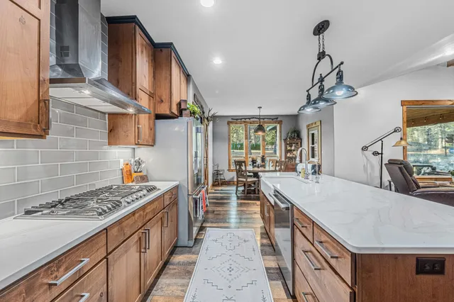 $799,950 | 28615 North Milan Road, Chattaroy, WA 99003