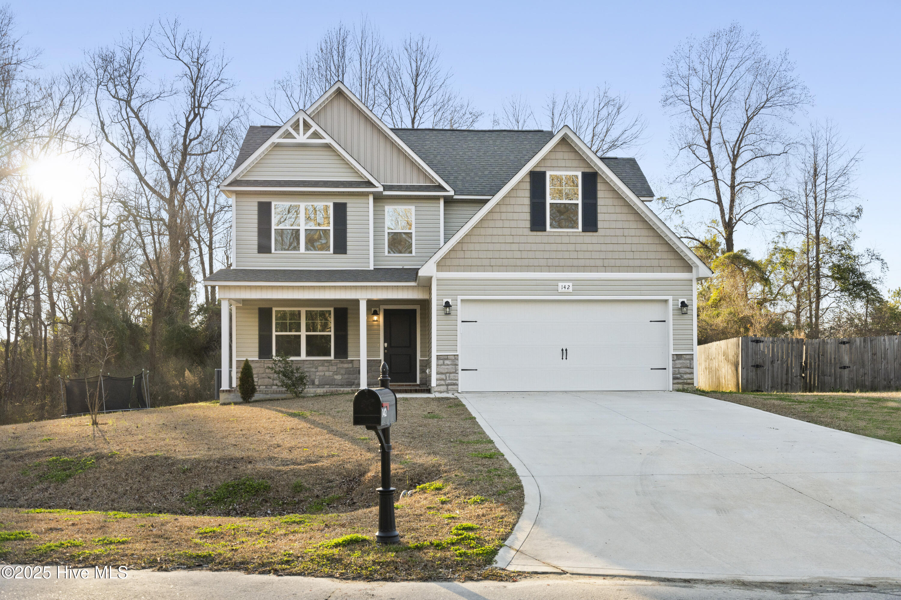 142 Hawks Point Road Jacksonville, NC 28540 - Photo 2 of 39 DSC09427