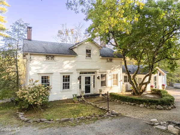 $1,695,000 | 1017 Bruyn Turnpike, Shawangunk, NY 12566