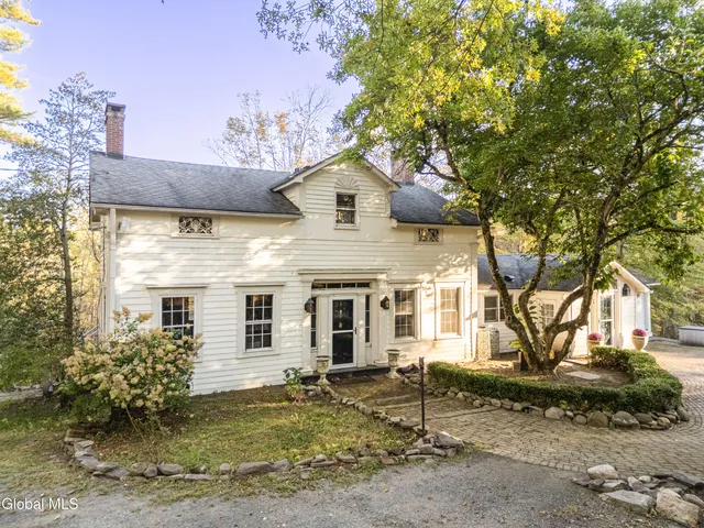 $1,695,000 | 1017 Bruyn Turnpike, Shawangunk, NY 12566